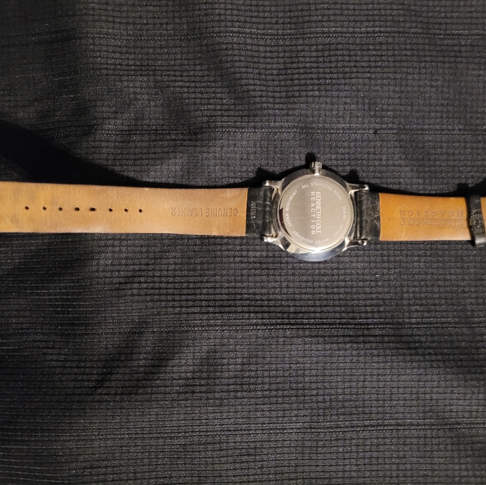 Watch - Picture 3 of 4